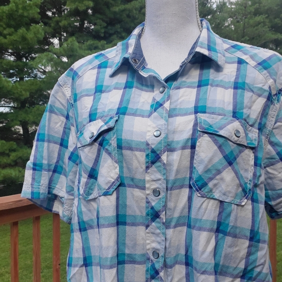 American rag blue green white plaid button top L - Picture 4 of 8